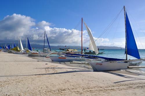 Mnl Boracay Beach Hostel