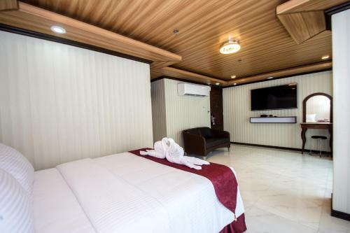 Hotel Diamond Water Edge Resort