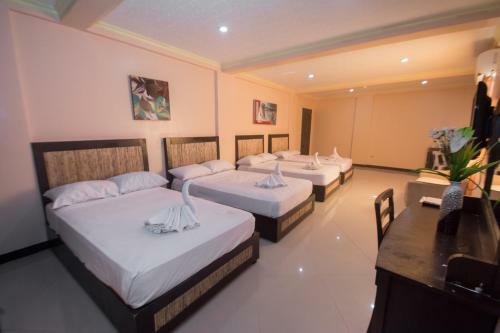 Hotel Bamboo Beach Resort & Restaurant