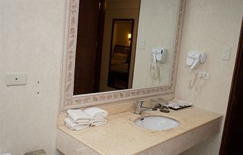 Golden Phoenix Hotel