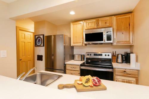 Stylish, Newly Renovated 1br In Aspen Center