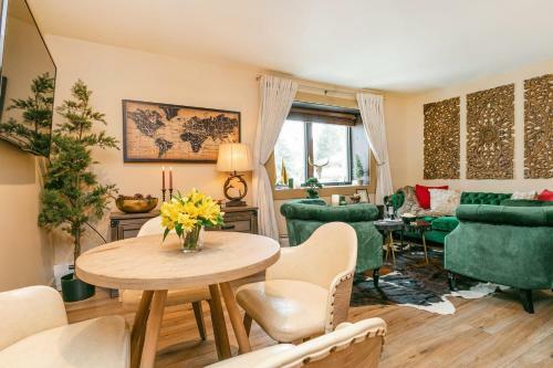 Stylish, Newly Renovated 1br In Aspen Center