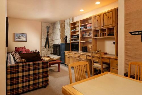 Shadowbrook 405