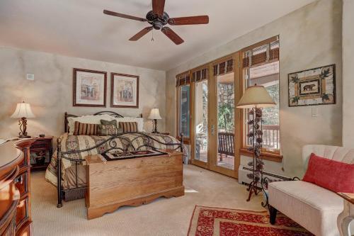 Apartamento Gorgeous Corner 3br- Ski In Out Access And 3 Decks! Condo