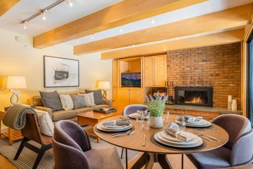 Chateau Eau Claire Unit 13