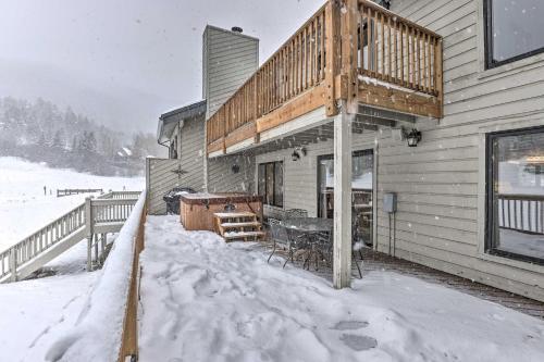 Upscale House On Eaglevail Golf Course With Hot Tub!