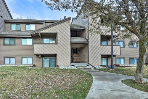Apartamento Mountainside Retreat With Grill And Ski Shuttle Access
