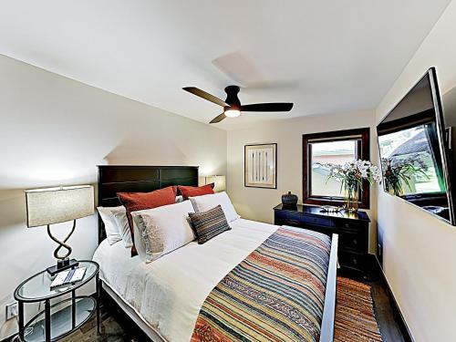 Apartamento New Listing! Modern Mountain Ski Condo With Balcony Condo