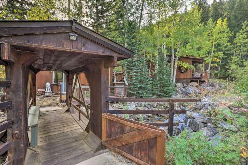 The Cabin On Clear Creek A Shire Experience!