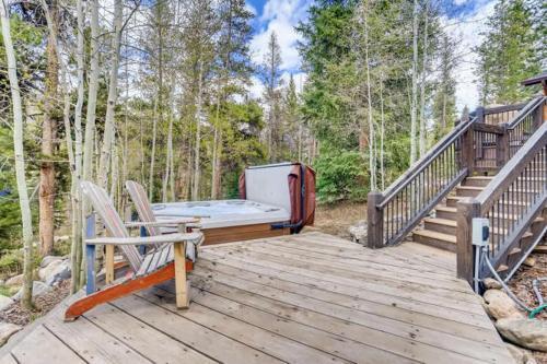 Moose Hut Cabin Dog Friendly Shared Hot Tub