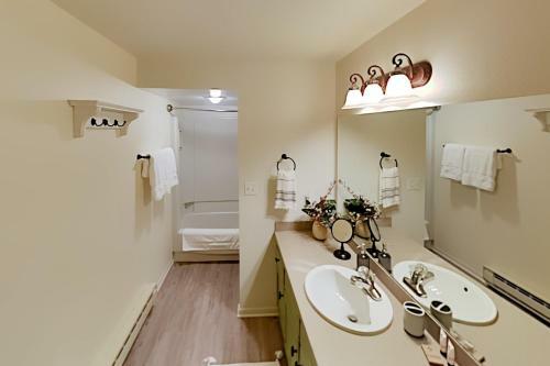 Apartamento Exceptional Vacation Home In Avon Condo