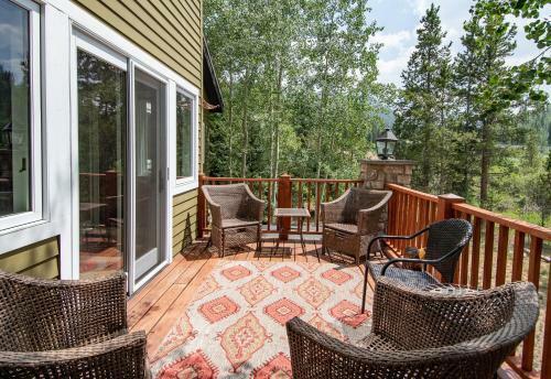 Brooks Hill Lodge