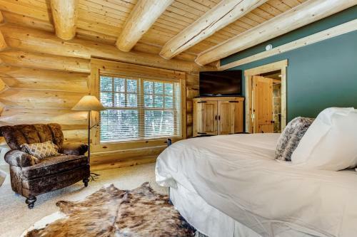 New Listing! Idyllic Mountain-view Home Home