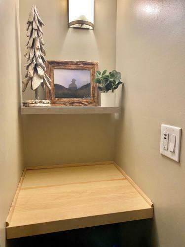 Updated Downtown Condo-walk Everywhere & Parking!