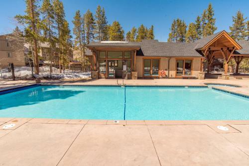 Powderhorn 203b