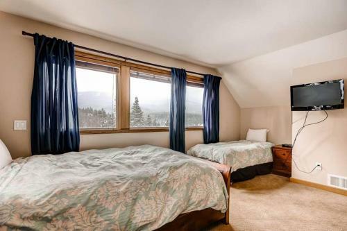 Bear Mountain Chalet