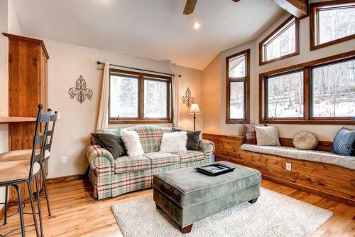 Bear Mountain Chalet