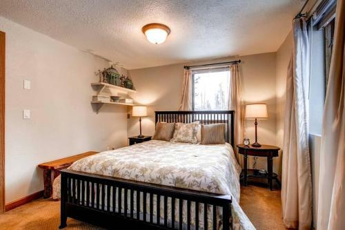 Bear Mountain Chalet