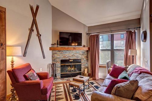 River Mountain Lodge W309