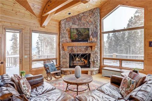 Morning View Lodge Home