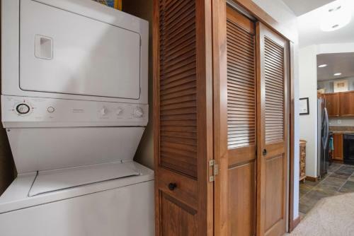 2 Bdr Main St Station Condo - All The Amenities
