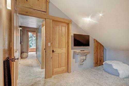 Riverhaus Home