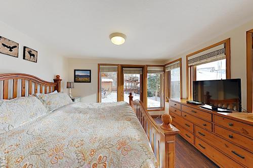 Apartamento New Listing! Ski-in Ski-out Corner Unit