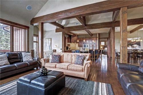 Grand Campion Home