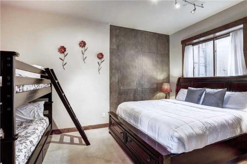 Grand Campion Home