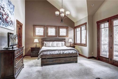 Grand Campion Home