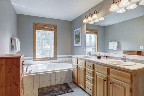 Marble Mountain Retreat Home