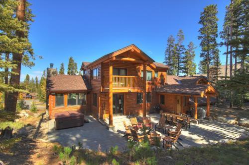Boulder Lodge At Peak 8 Home