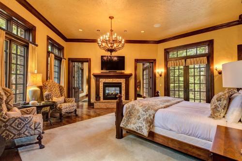 Gold King Retreat
