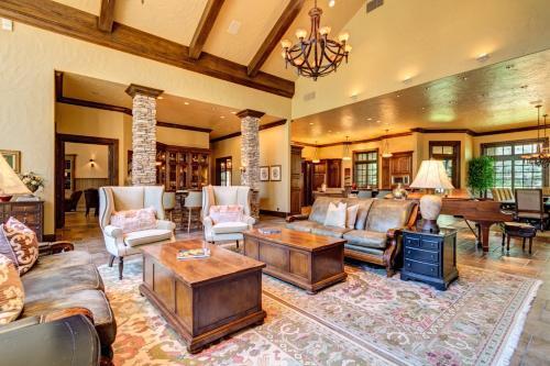 Gold King Retreat