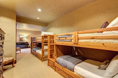 Gold King Retreat