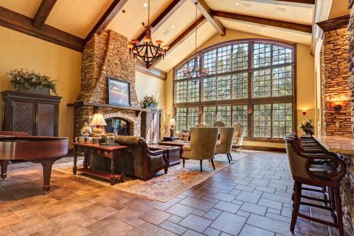 Gold King Retreat