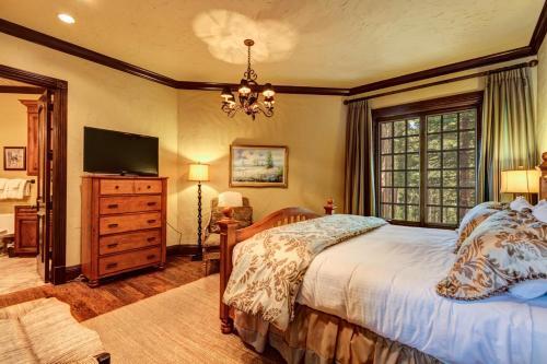Gold King Retreat