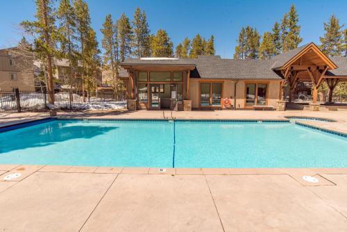 Timbernest B7