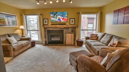 Base 9 Condo