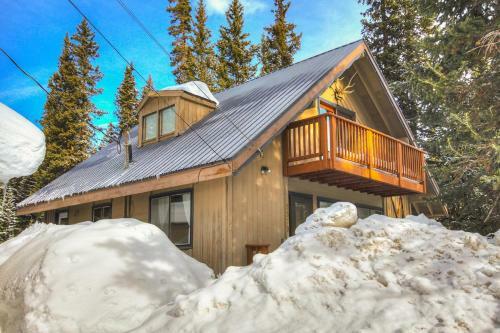 Lazy Dog Lodge Home