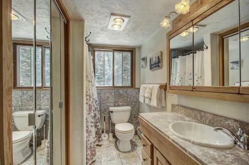 Lazy Dog Lodge Home