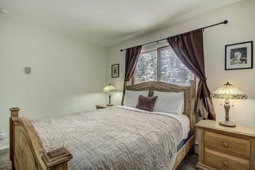 Lazy Dog Lodge Home