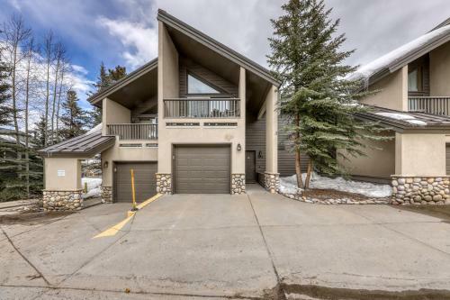 Chimney Ridge #502