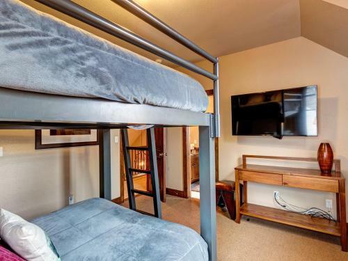 Peak 8 Escape