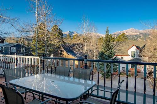 High Street Chalet