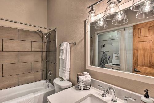 Buena Vista Condo, 0 3 Mi To River And Main St!