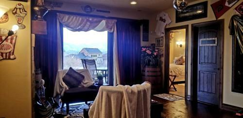 Bed & Breakfast Chateau Du Pikes Peak, A Tuscany Retreat