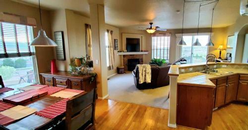 Villa Gorgeous Rancher/mtn Views/af Academy