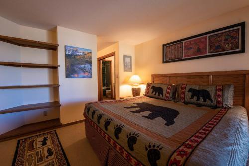 Apartamento View Of Red Mountain From 2 Br Condo Condo