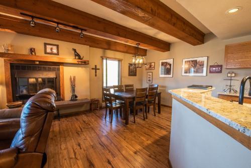 Apartamento Contemporary 2 Br With New Appliances Condo